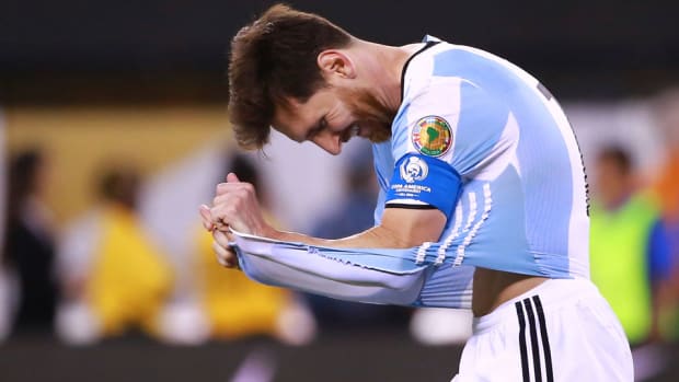 messi-retire-argentina.jpg
